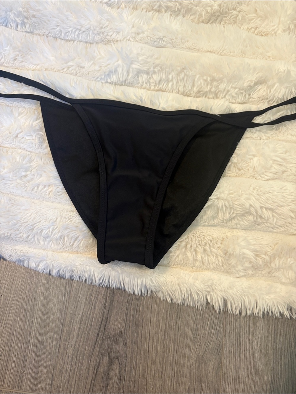 Amazon Black Triangle String Bikini Set - Picture 2 of 4